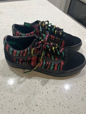 Women’s old skool Van’s. Size 6.5. Tribe Called Quest edition